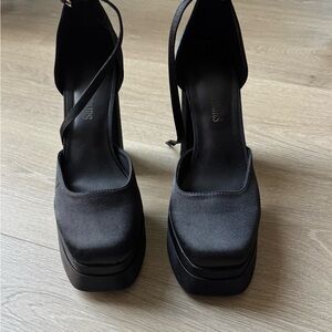 Zara Black Platform Shoes with Chunky Sole